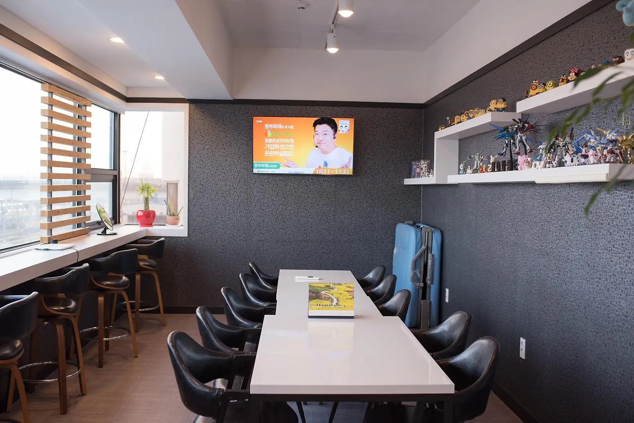 Mozzihostel Busan Station Auberge de jeunesse